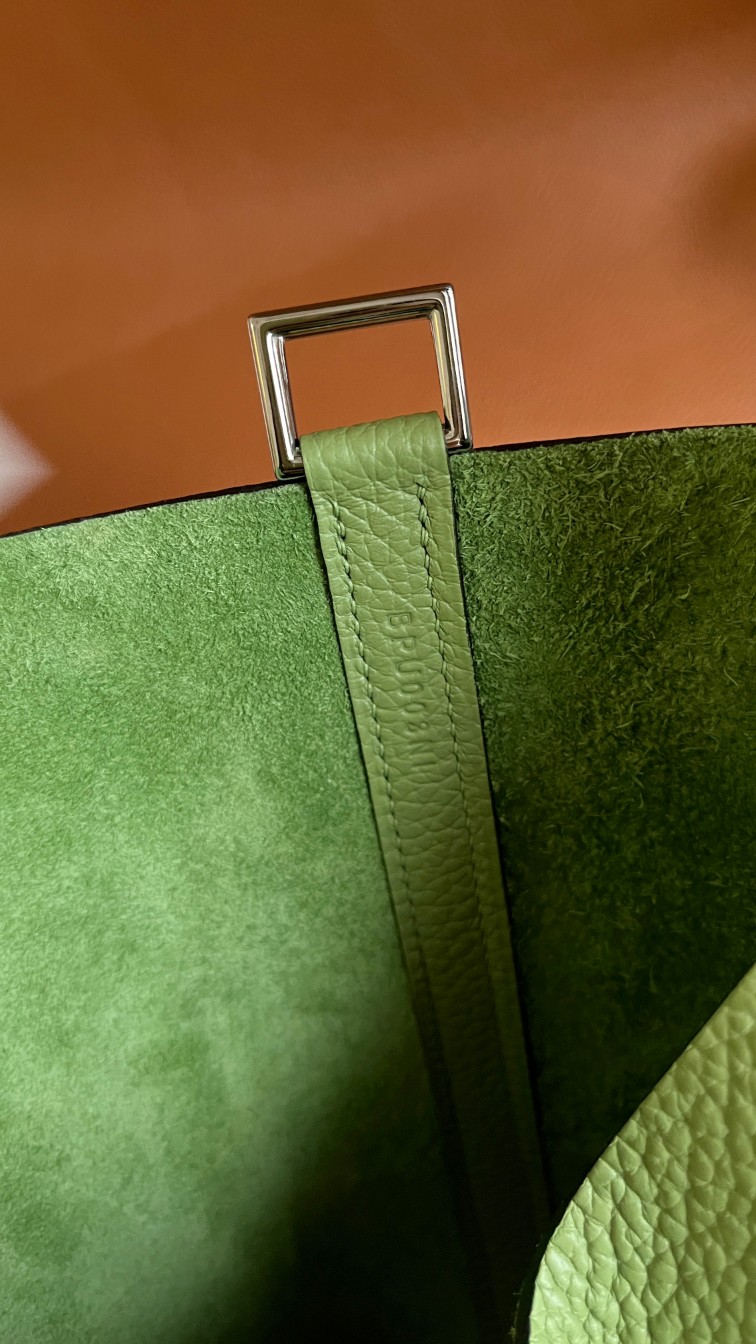 Hermès Picotin Lock 18 Vert Criquet in Clemence Leather