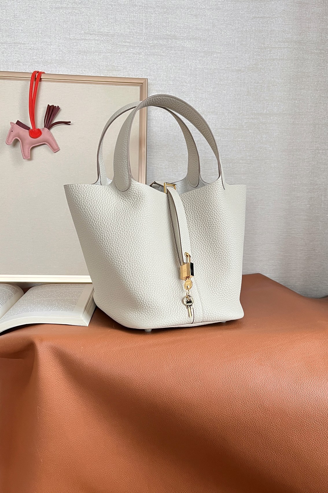 Hermès Picotin Lock 18 Craie in Clemence Leather