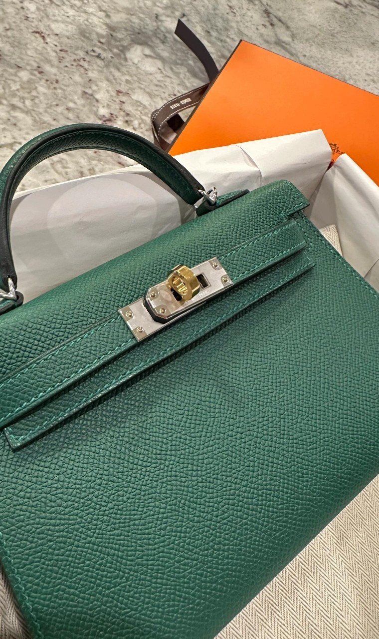 Hermès Mini Kelly 20 Vert Muyen in Epsom Leather
