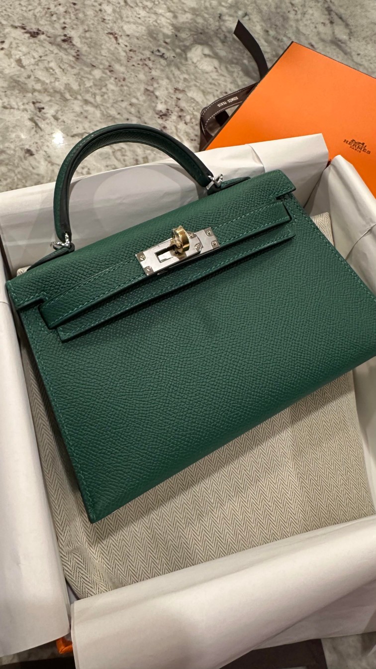 Hermès Mini Kelly 20 Vert Muyen in Epsom Leather