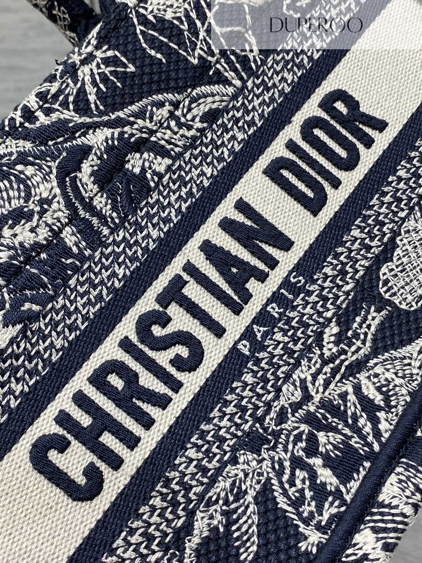 Dior Book Tote Toile de Jouy Motif