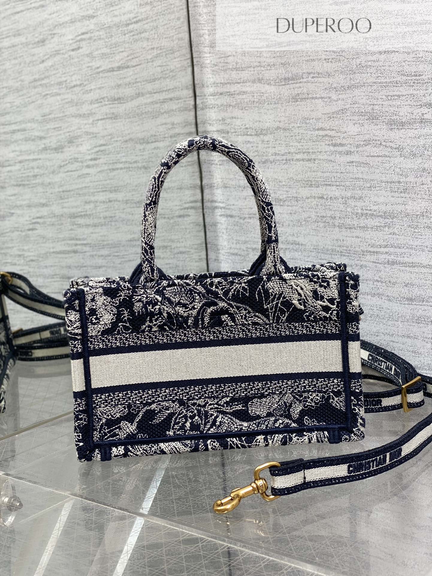 Dior Book Tote Toile de Jouy Motif